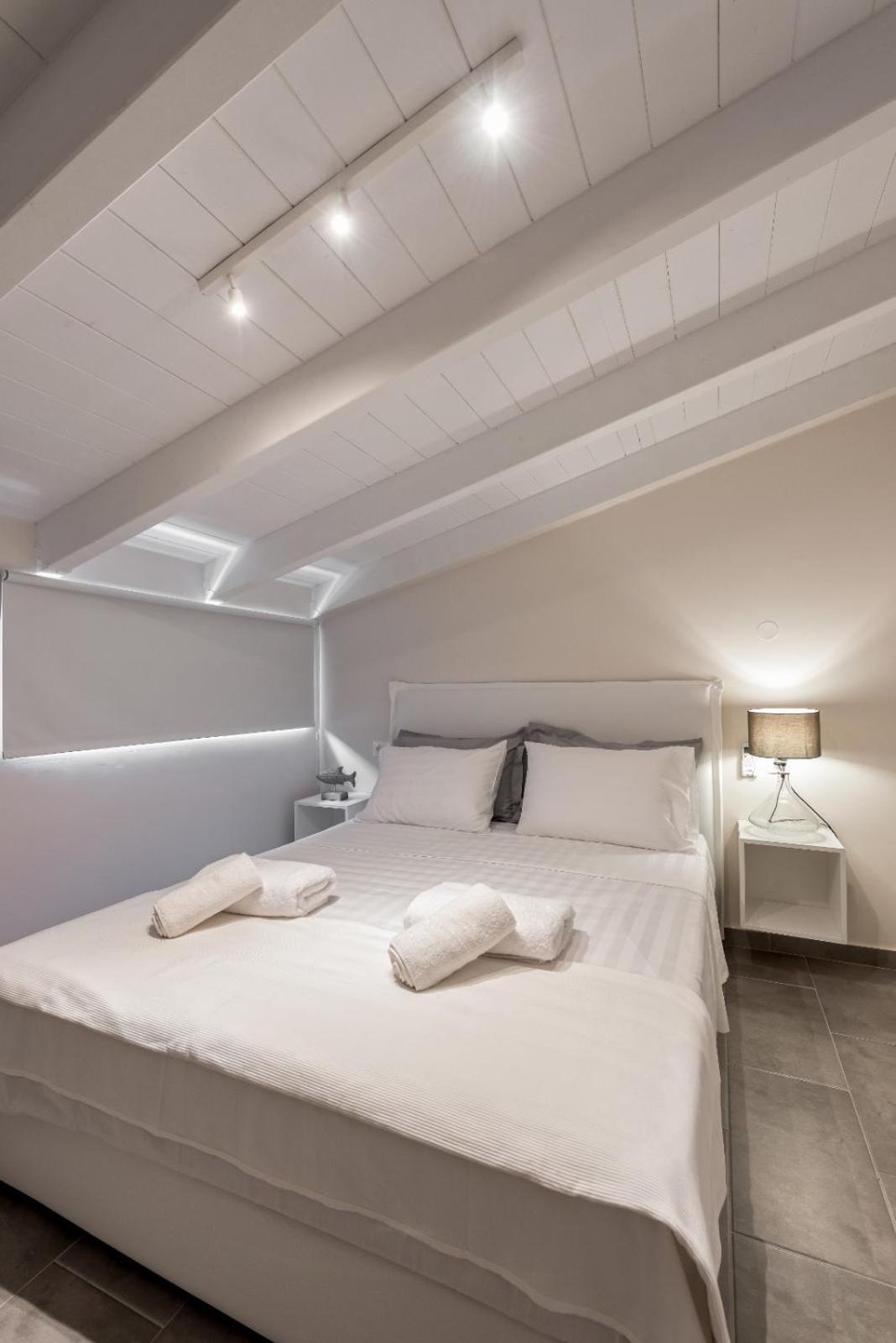 דירות ניקיאנה Inda Loft Lefkada מראה חיצוני תמונה